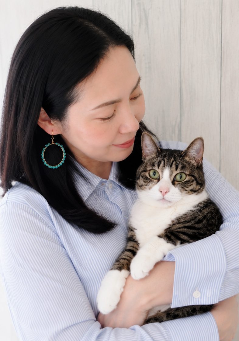 愛猫を抱くkyoko