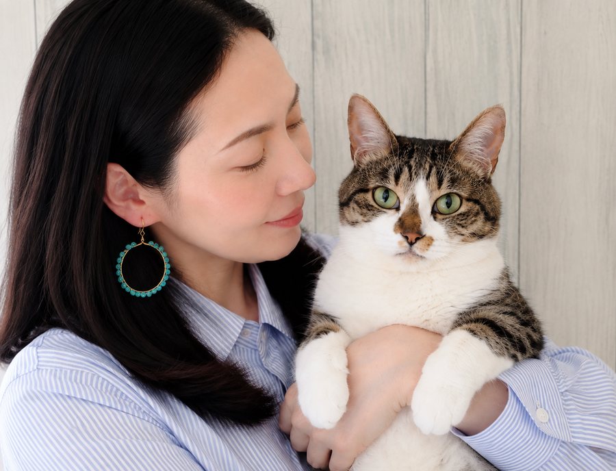 愛猫に寄り添うkyoko